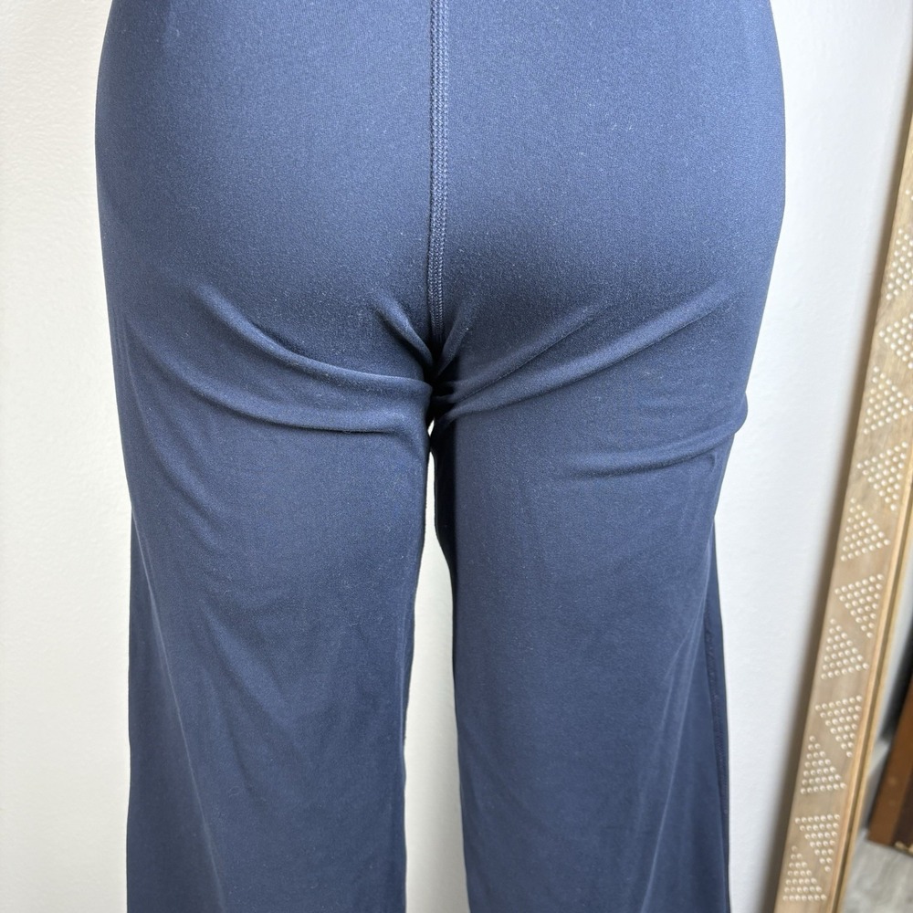 Adidas Women M Navy Blue Capri Pants Athleisure Sporty Polyester Spandex y2K - Picture 4 of 15